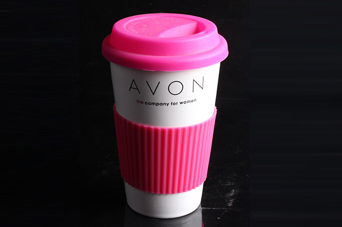 Professional coffe mug with silicone lid and sleeve manufacturer Avon 