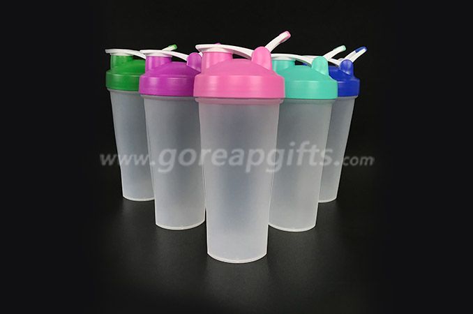 BPA free custom logo  PP plastic  shaker  water bottl  manufacturer