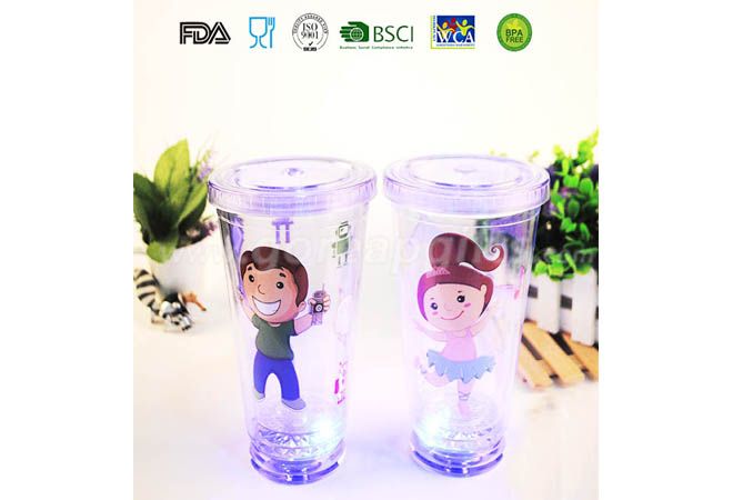 Creative  450ml Double Walled custom flashing plastic led cups with straw