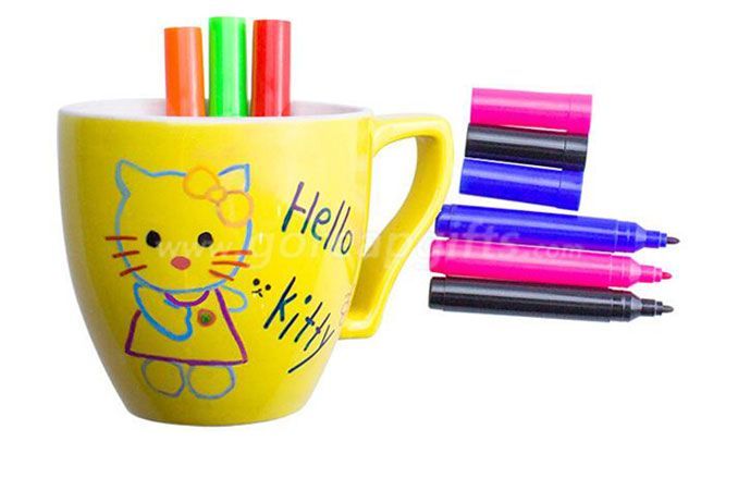 coloring ceramic  mug with  special coloring pen  and markers 