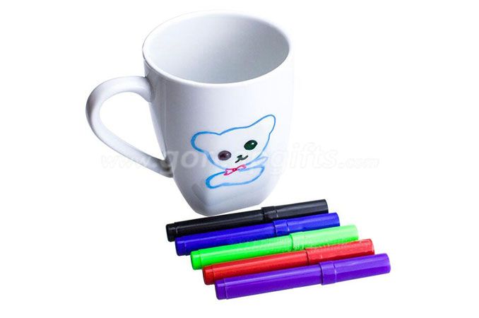 coloring ceramic  mug with  special coloring pen  and markers 