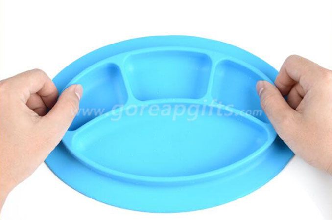 Safety Non-Slip Kids BPA Free Silicone Plastic Plate With Divider