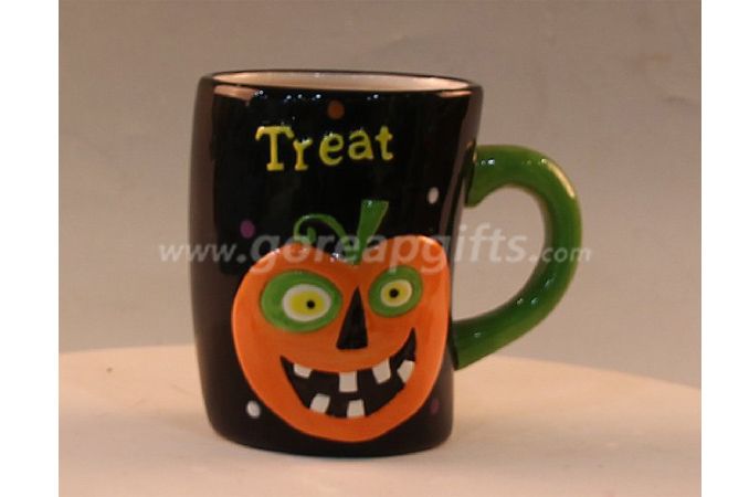 Halloween holiday ceramic mug   