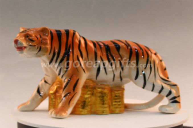 Ceramic tiger home deocration ceramic ware 