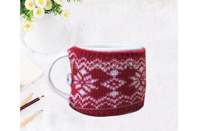 Ceramic coffee mug with Knitting cup cover